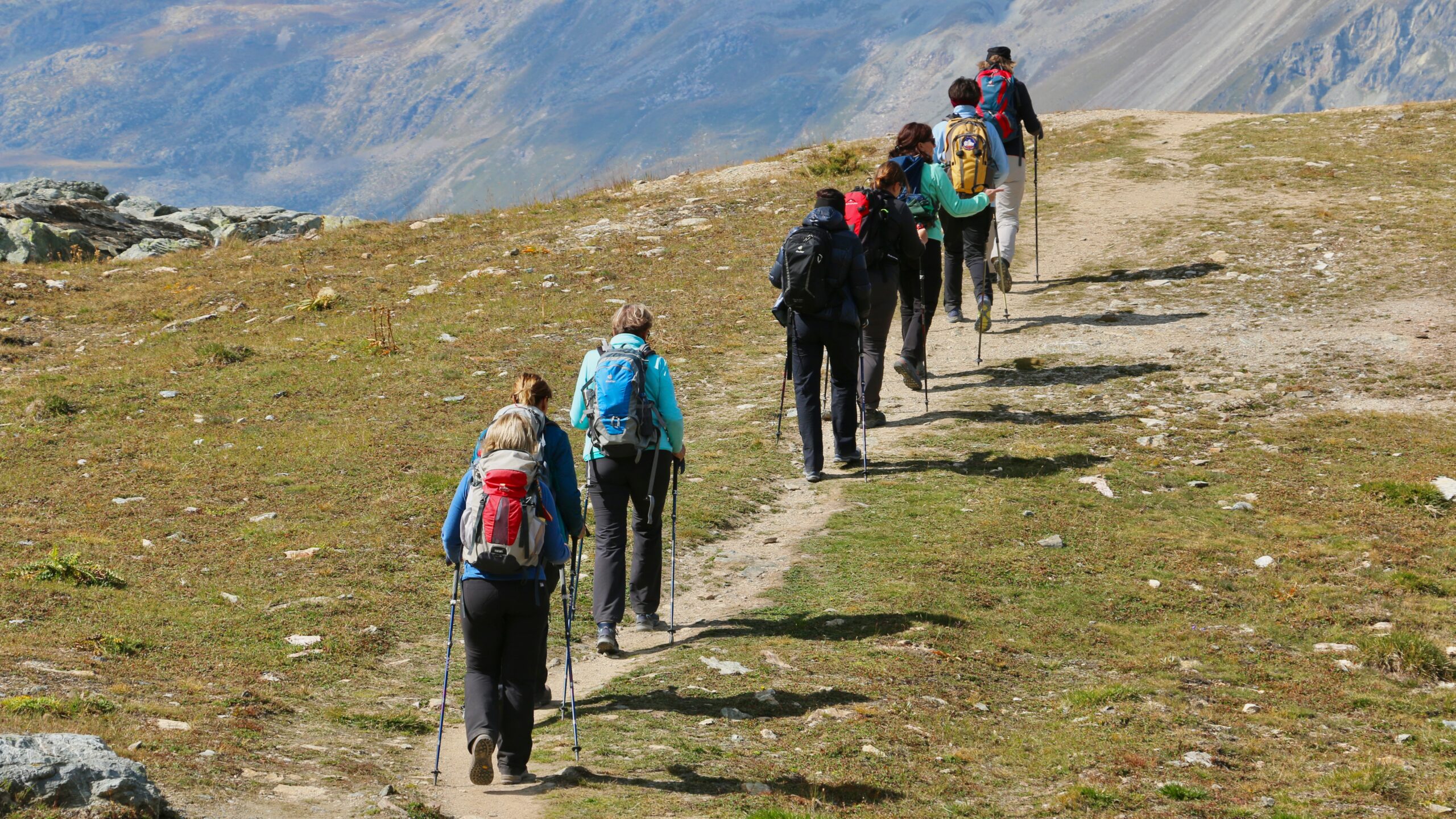 Randonneuses en montagne